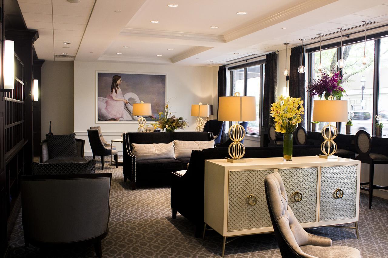 La Banque Hotel Homewood Экстерьер фото