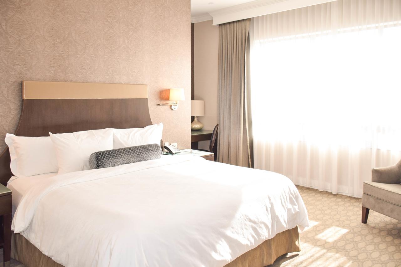 La Banque Hotel Homewood Экстерьер фото