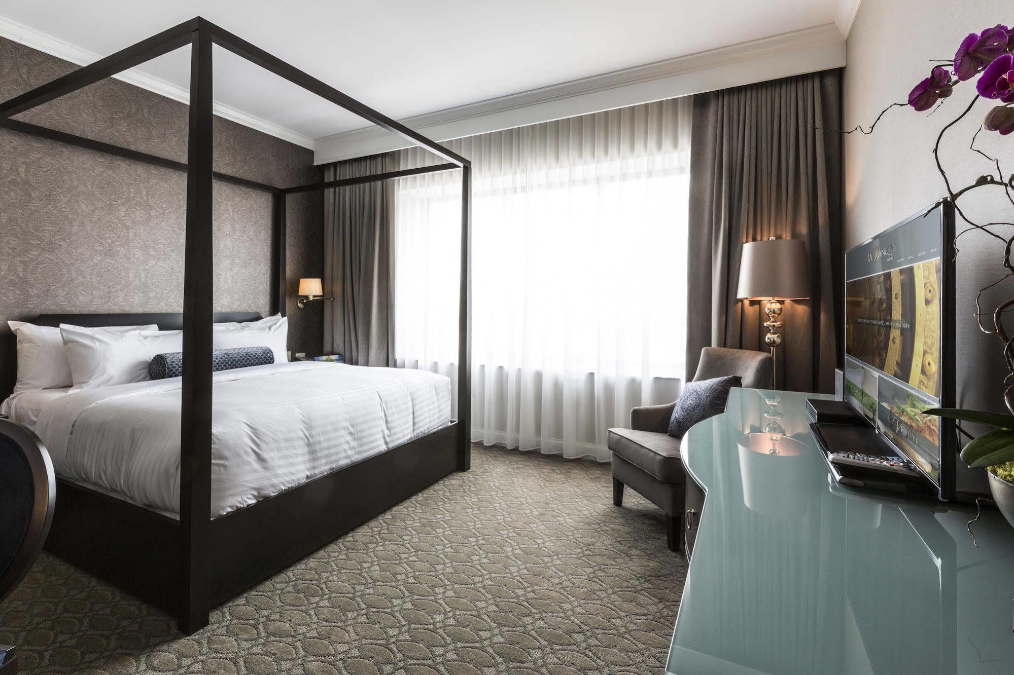 La Banque Hotel Homewood Экстерьер фото