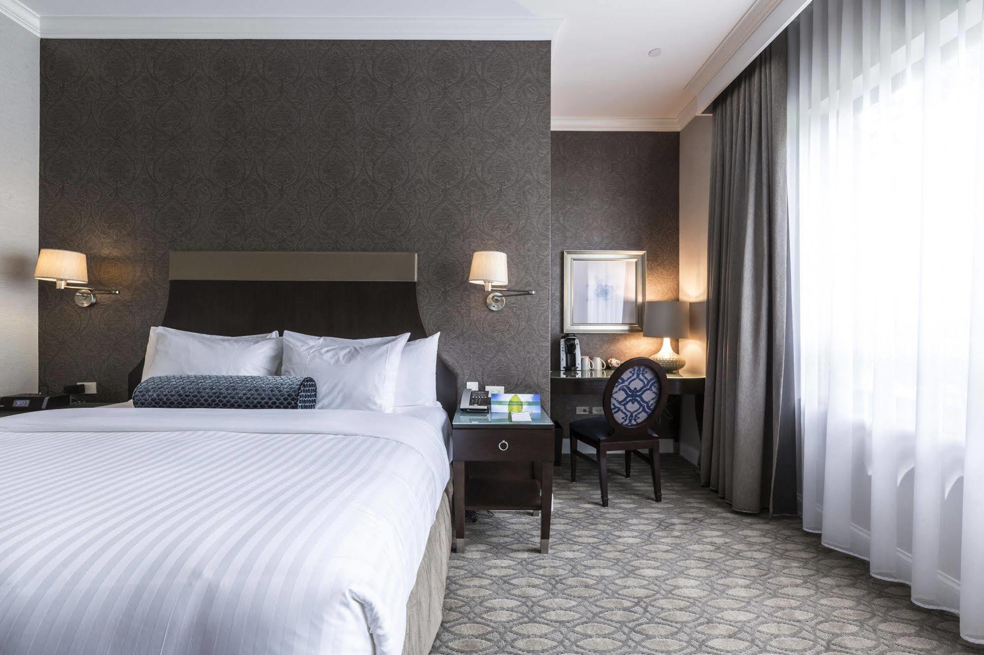 La Banque Hotel Homewood Экстерьер фото